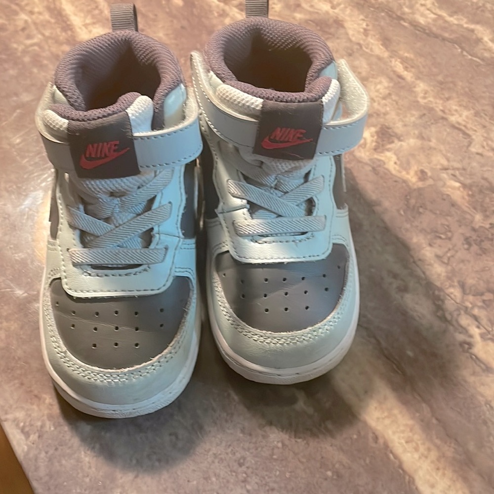 Gently used kids sneakers Donks